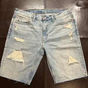 Levi’s - Distressed Denim Shorts - Size 36 Brand New without tags